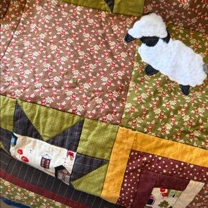 Small Quilt And Pillow Set As Is